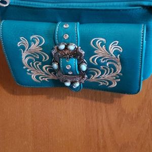 Cross body clutch type purse
